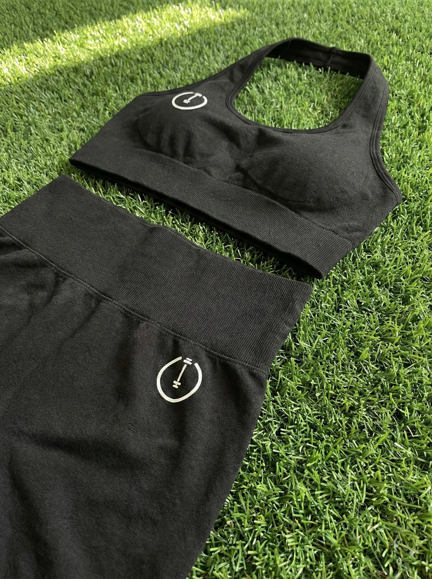 AURA Core Black